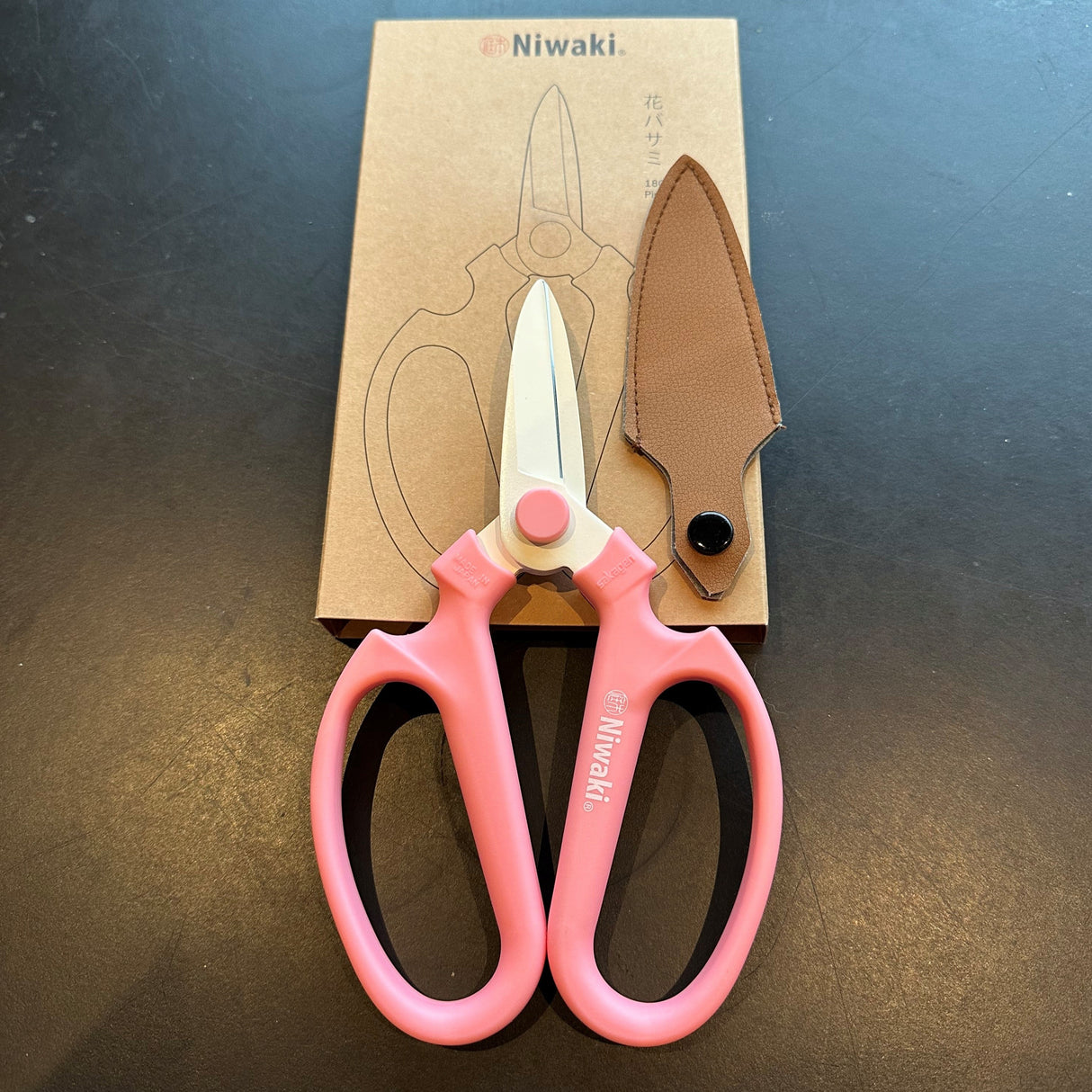 Niwaki 'Sakagen' Blomstersaks Pink