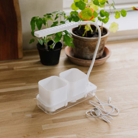 Vækstlampe med 2 potter, L: 22,5 cm B: 9 cm H: 28,5 cm